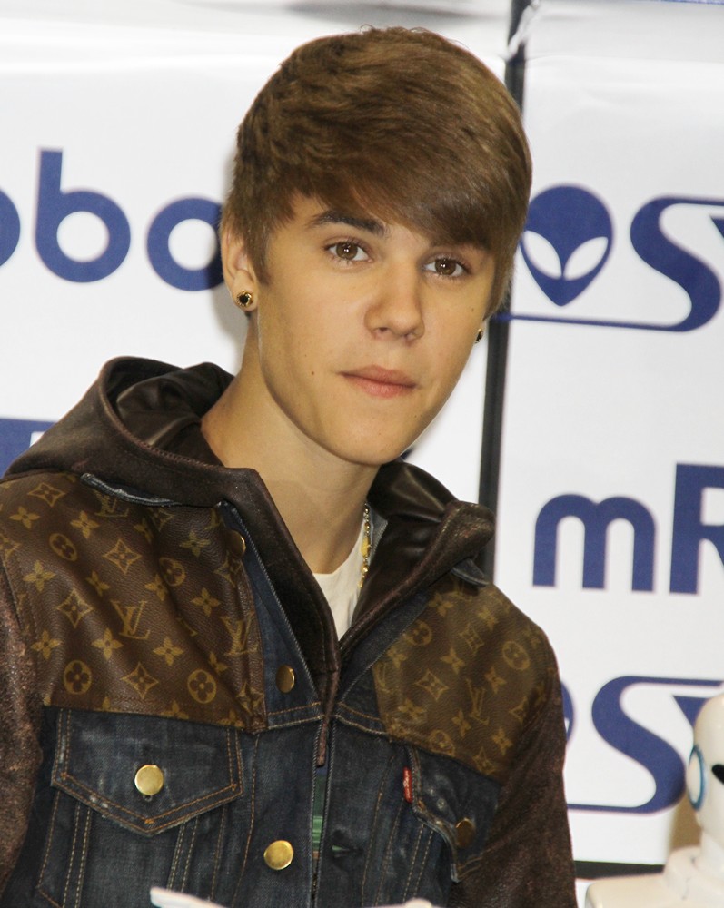 Justin Bieber;<br>Justin Bieber Appears with TOSY Robotics As Part of CES