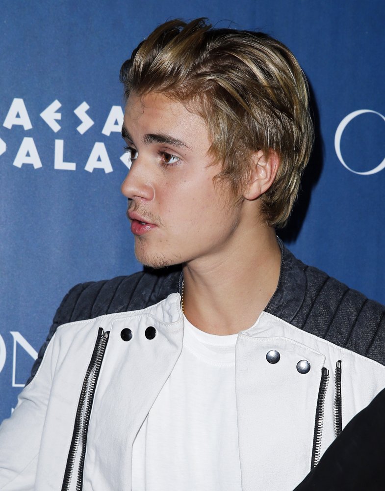 Justin Bieber Picture 1 - Justin Bieber Celebrates 21st Birthday