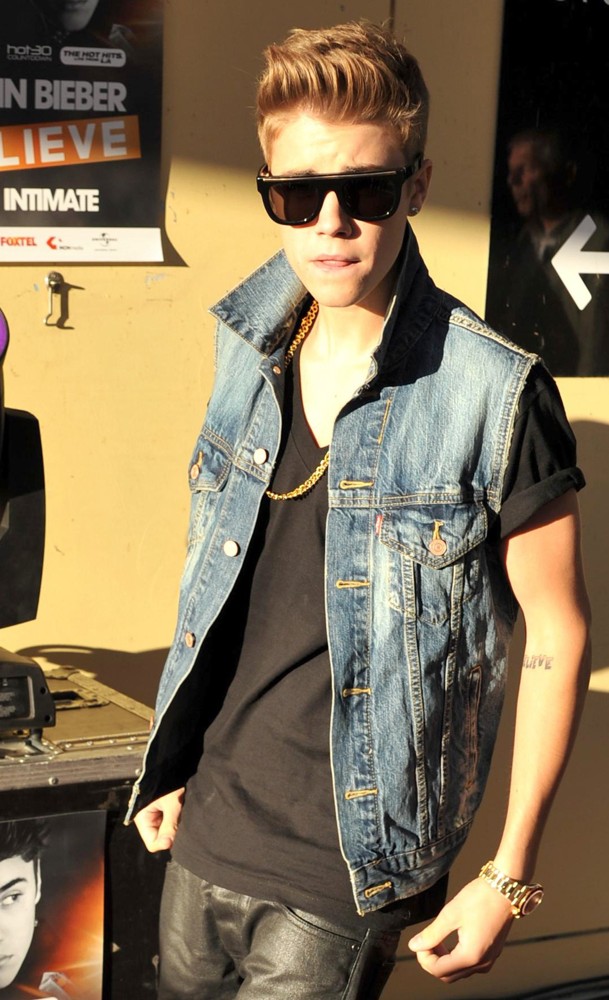 Justin Bieber;<br>The Channel V Acoustic and Intimate Show