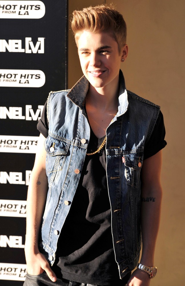 Justin Bieber;<br>The Channel V Acoustic and Intimate Show