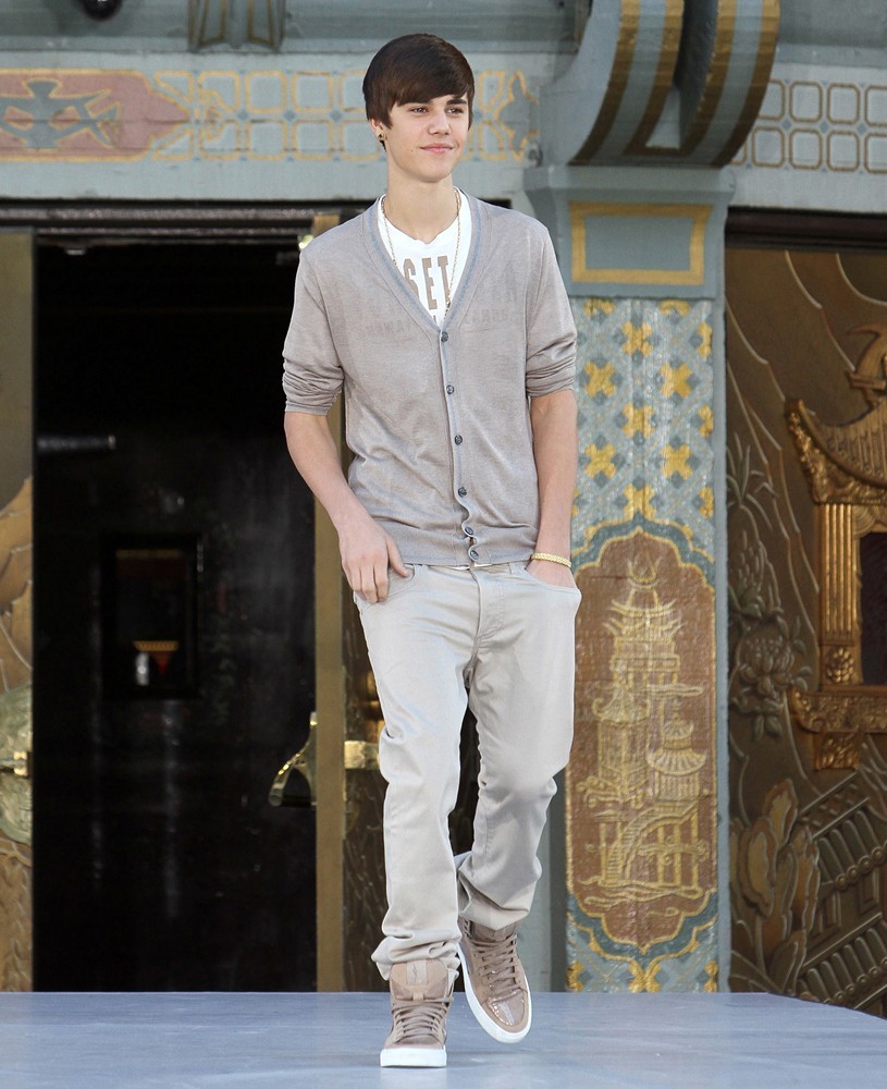 Justin Bieber;<br>Michael Jackson's Family and Children Immortalized Their Late Father in Cement