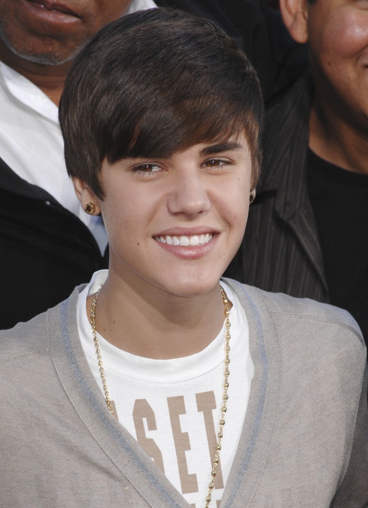 Justin Bieber;<br>Michael Jackson's Family and Children Immortalized Their Late Father in Cement