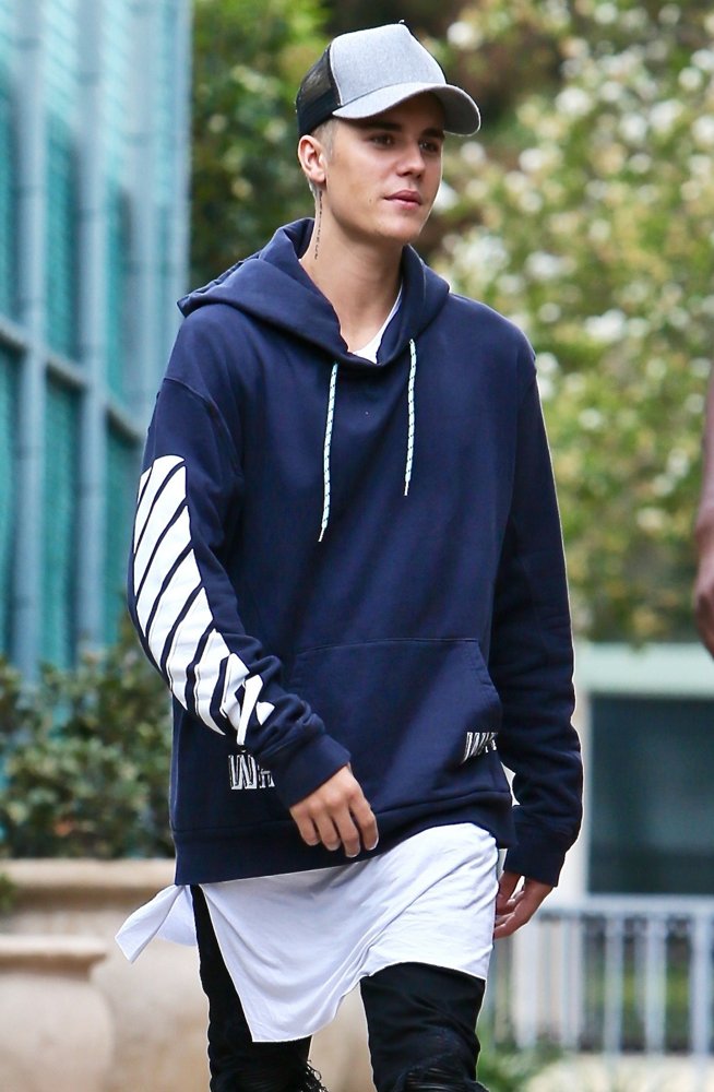 Justin Bieber Spotted Leaving A Public Restroom