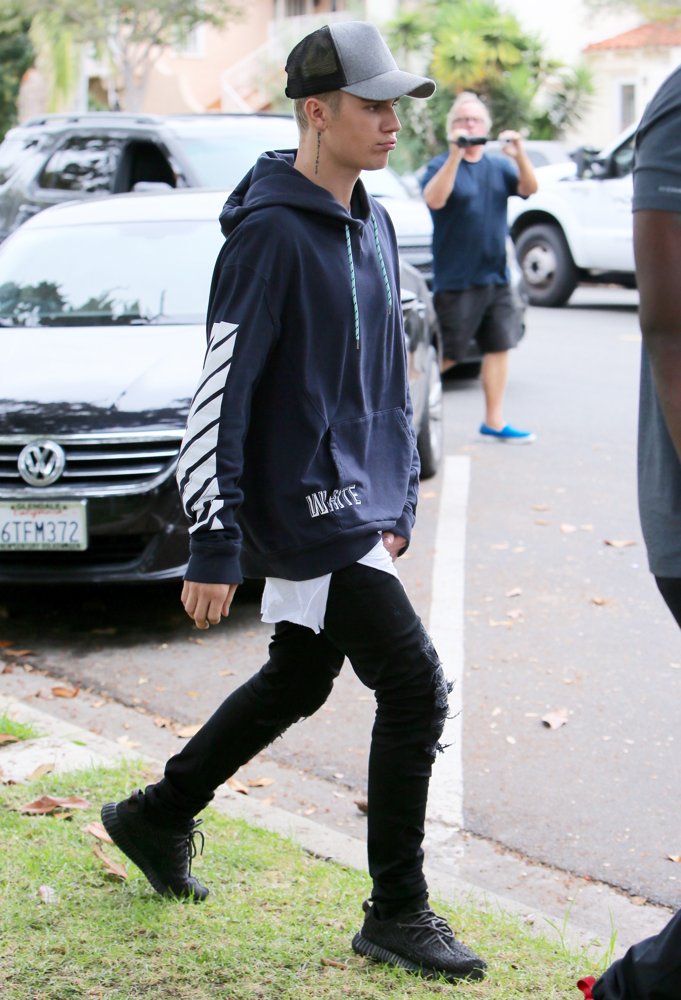 Justin Bieber Spotted Leaving A Public Restroom