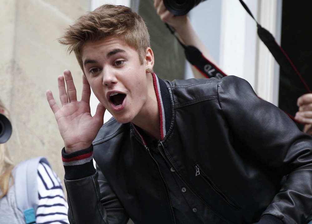 Justin Bieber;<br>Justin Bieber Performs for His Fans from The Balcony of Universal Music Headquarters