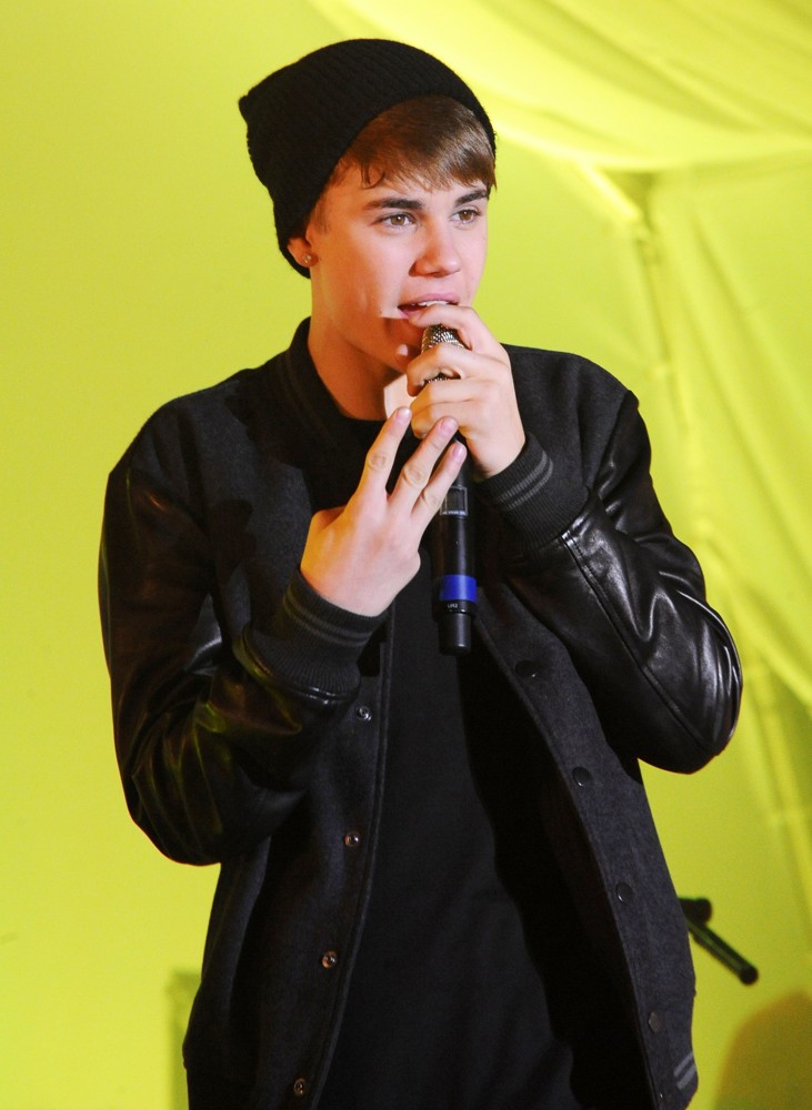 Justin Bieber;<br>Justin Bieber Performs as He Switches The Christmas Lights On