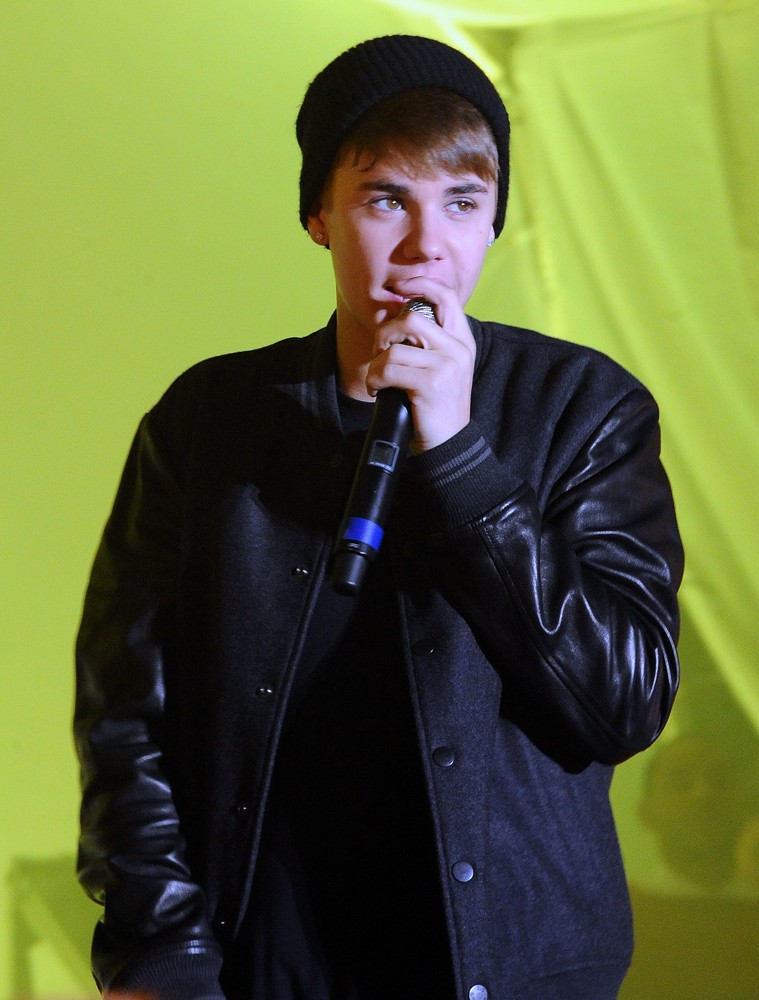 Justin Bieber;<br>Justin Bieber Performs as He Switches The Christmas Lights On
