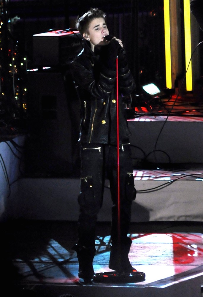 Justin Bieber;<br>Justin Bieber Performs for The Pre-Taping of The Rockefeller Center Christmas Tree Lighting Special