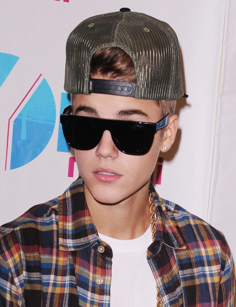 Justin Bieber;<br>Y100's Jingle Ball 2012 - Arrivals