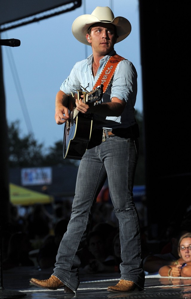 Justin Moore;<br>Justin Moore Performs During The Flatts Fest Tour