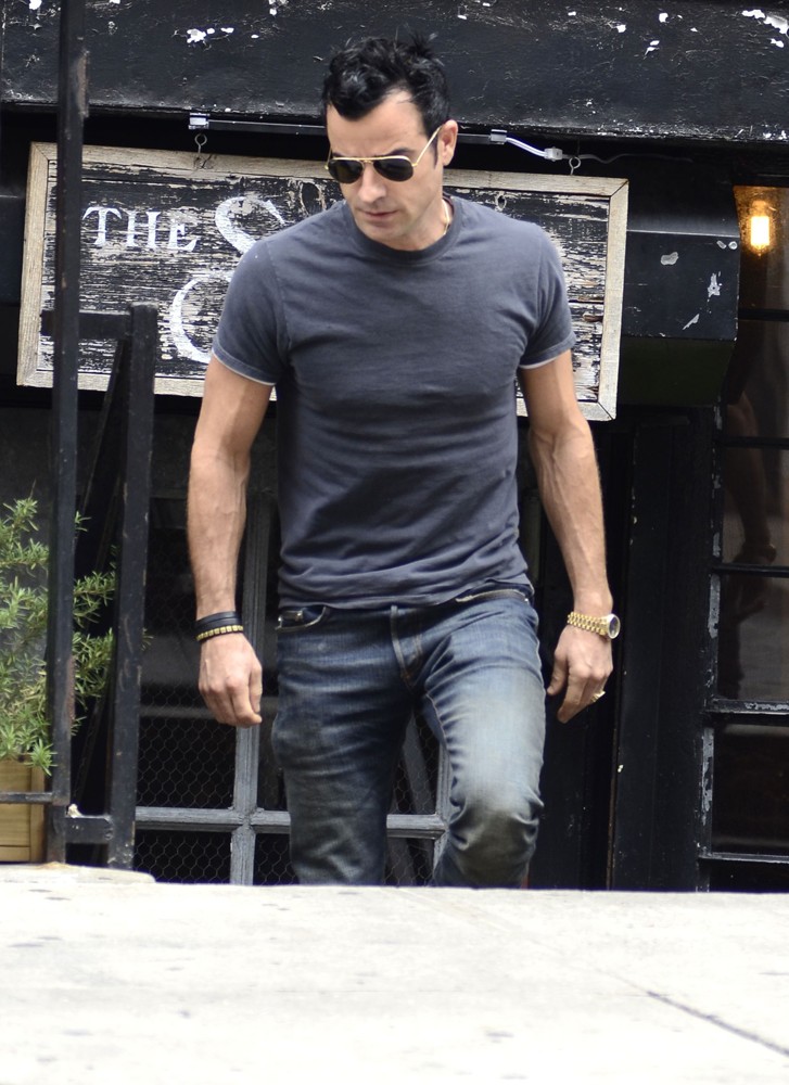Justin Theroux;<br>Justin Theroux Strolling in Soho
