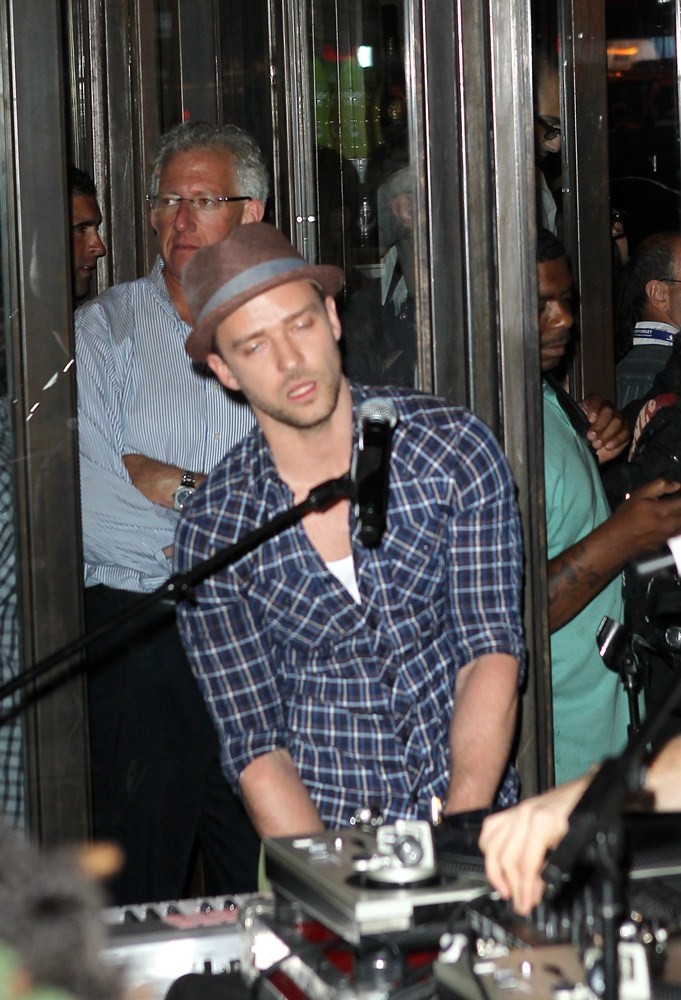 Justin Timberlake;<br>Justin Timberlake Performing with His New Band FreeSol