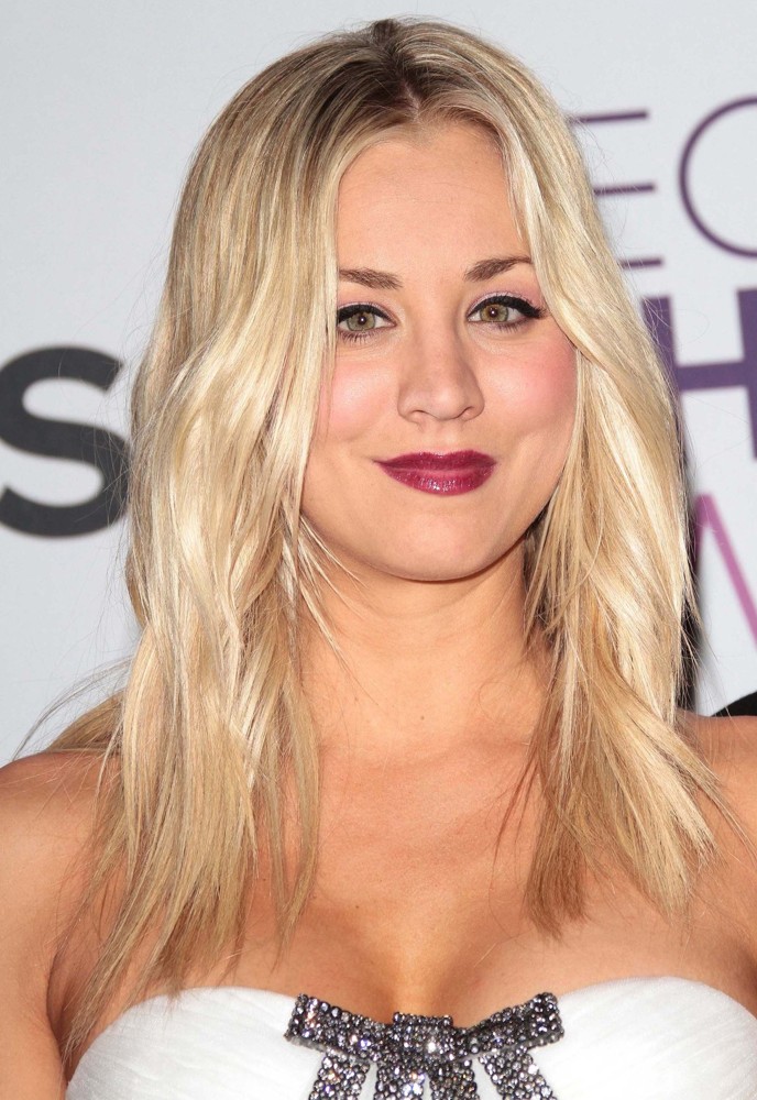 Kaley Cuoco;<br>People's Choice Awards 2013 - Press Room