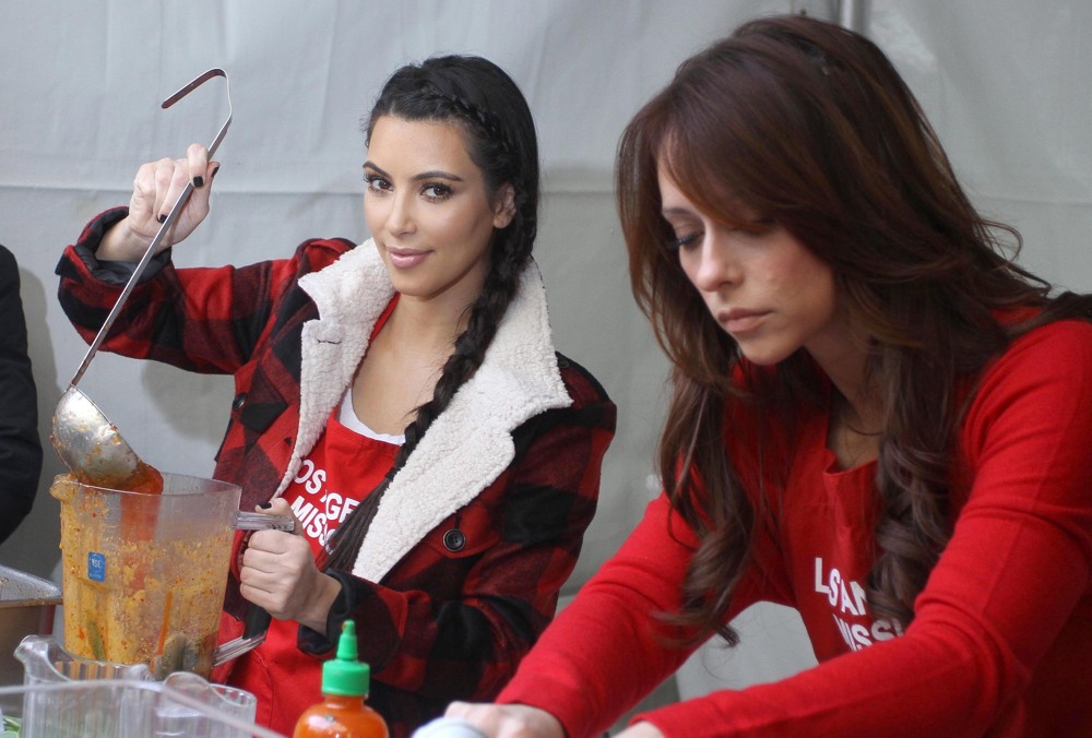 Kim Kardashian;Jennifer Love Hewitt;<br>75th Anniversary of The Los Angeles Mission Serving Thanksgiving Dinner to The Homeless