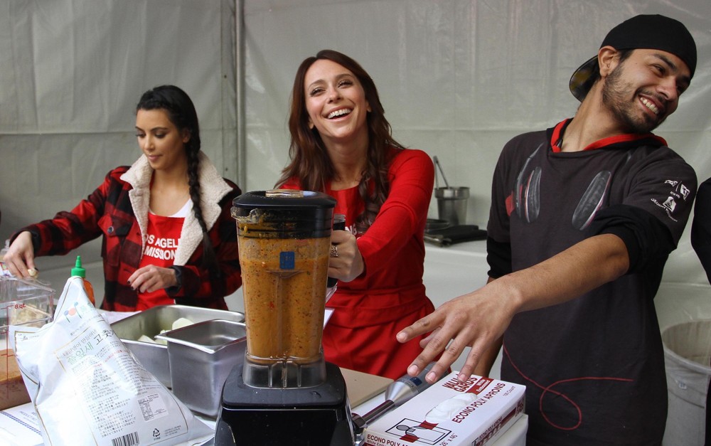 Kim Kardashian;Jennifer Love Hewitt;<br>75th Anniversary of The Los Angeles Mission Serving Thanksgiving Dinner to The Homeless