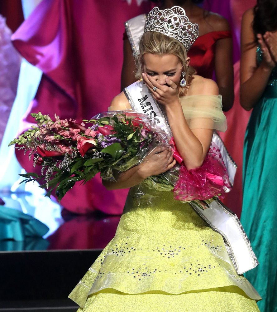 Karlie Hay;<br>2016 Miss Teen USA - Winner Ceremony