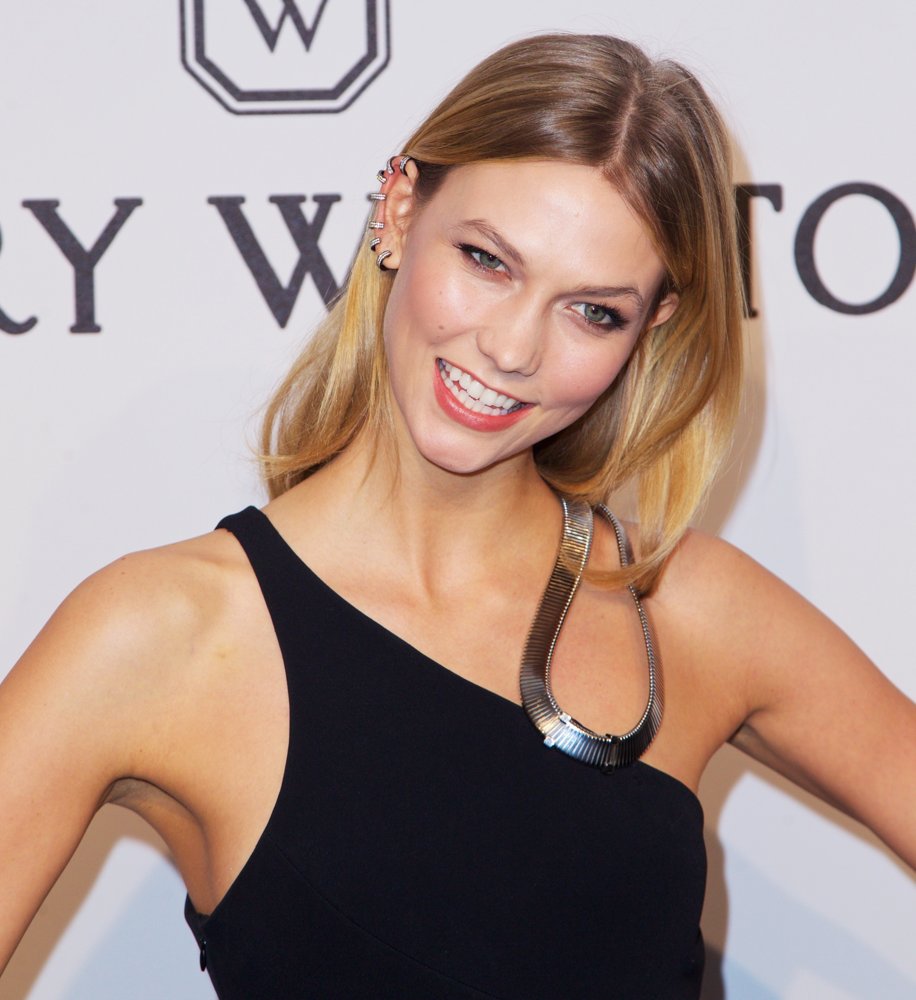 Karlie Kloss;<br>2015 amfAR New York Gala - Red Carpet Arrivals