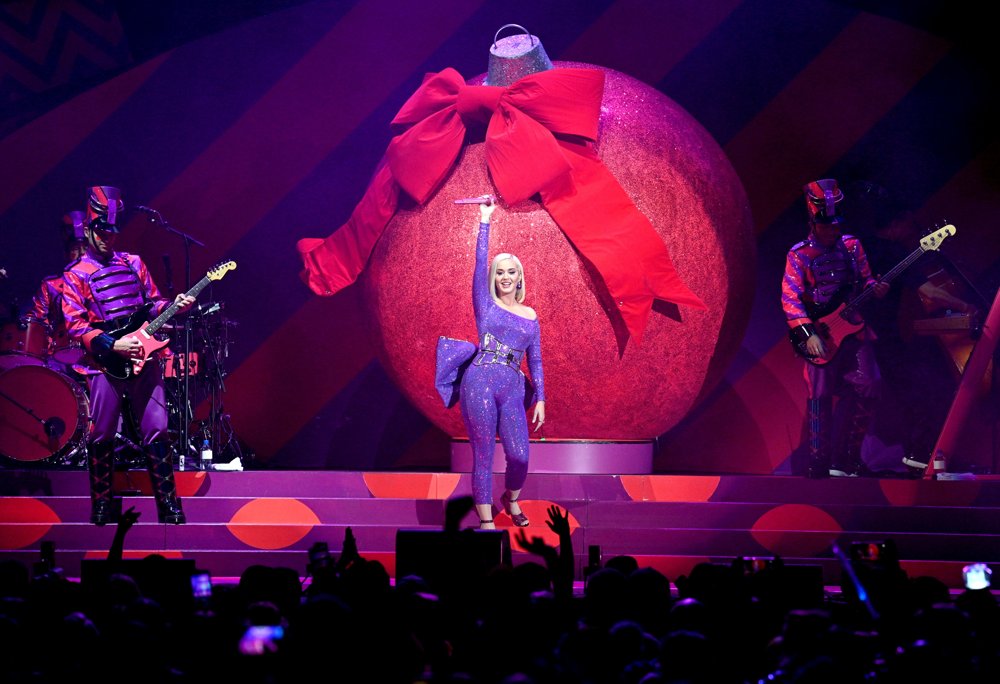 katy-perry Picture 1 - 2019 B96 Pepsi Jingle Bash Chicago