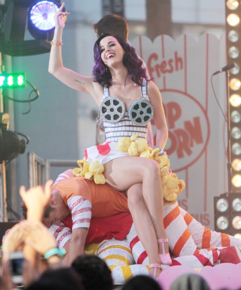 Katy Perry;<br>Katy Perry Performing Live on Hollywood Blvd Before The Premiere of Katy Perry: Part of Me