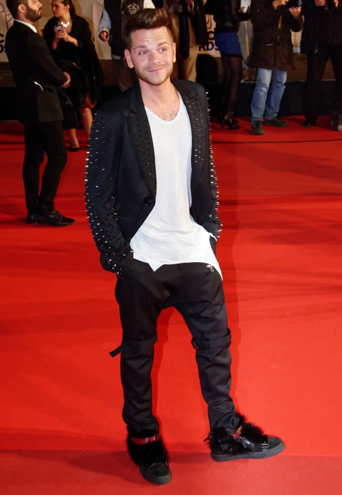 Keen'V;<br>NRJ Music Awards 2014 - Arrivals