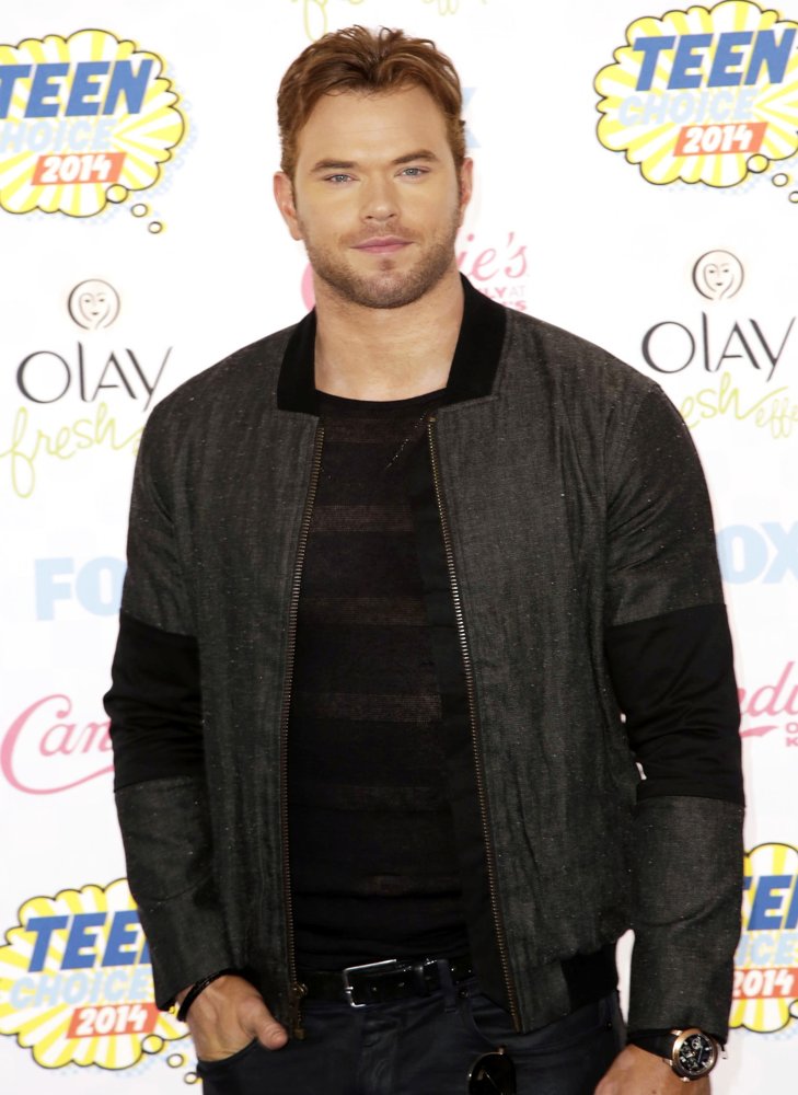 Kellan Lutz;<br>Teen Choice Awards 2014 - Arrivals