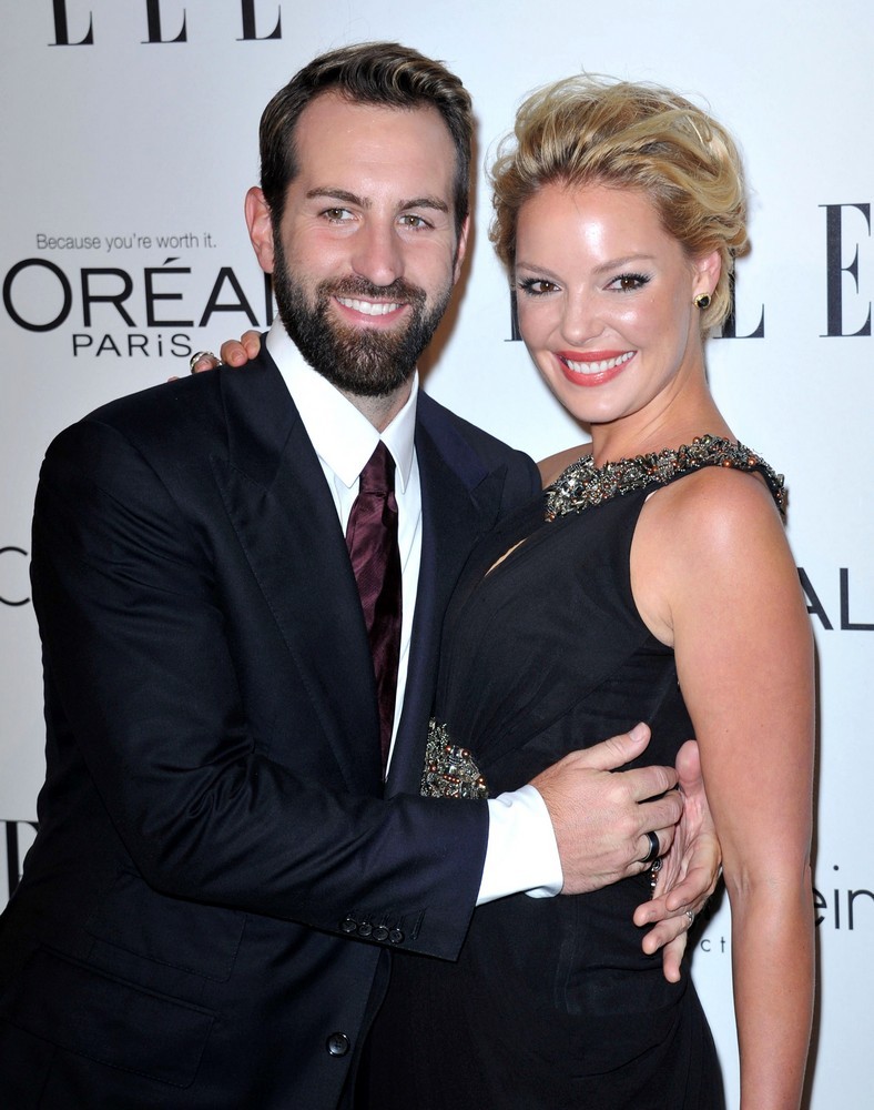 Josh Kelley;Katherine Heigl;<br>ELLE's 18th Annual Women in Hollywood Tribute - Red Carpet
