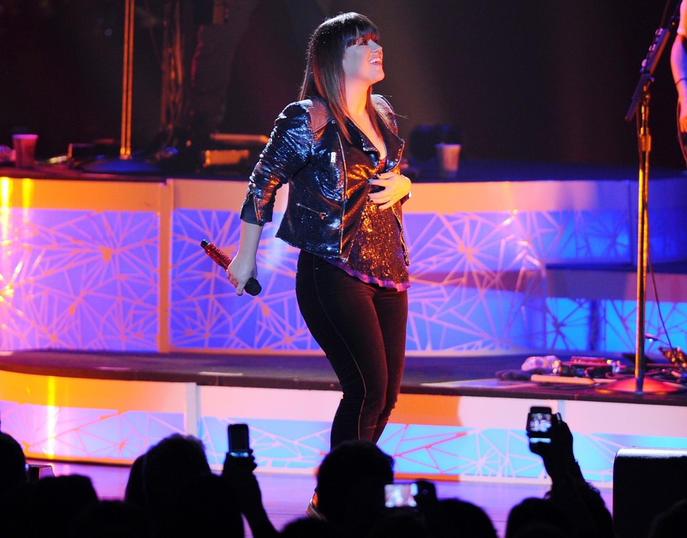 Kelly Clarkson;<br>Kelly Clarkson Performs on Her Stronger Tour