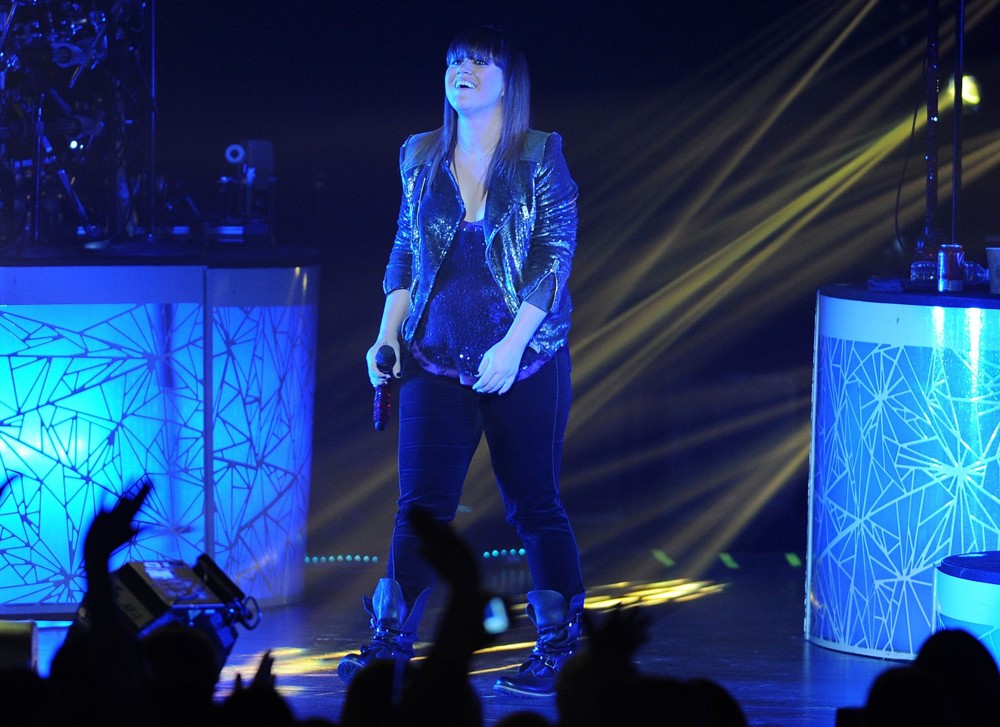 Kelly Clarkson;<br>Kelly Clarkson Performs on Her Stronger Tour