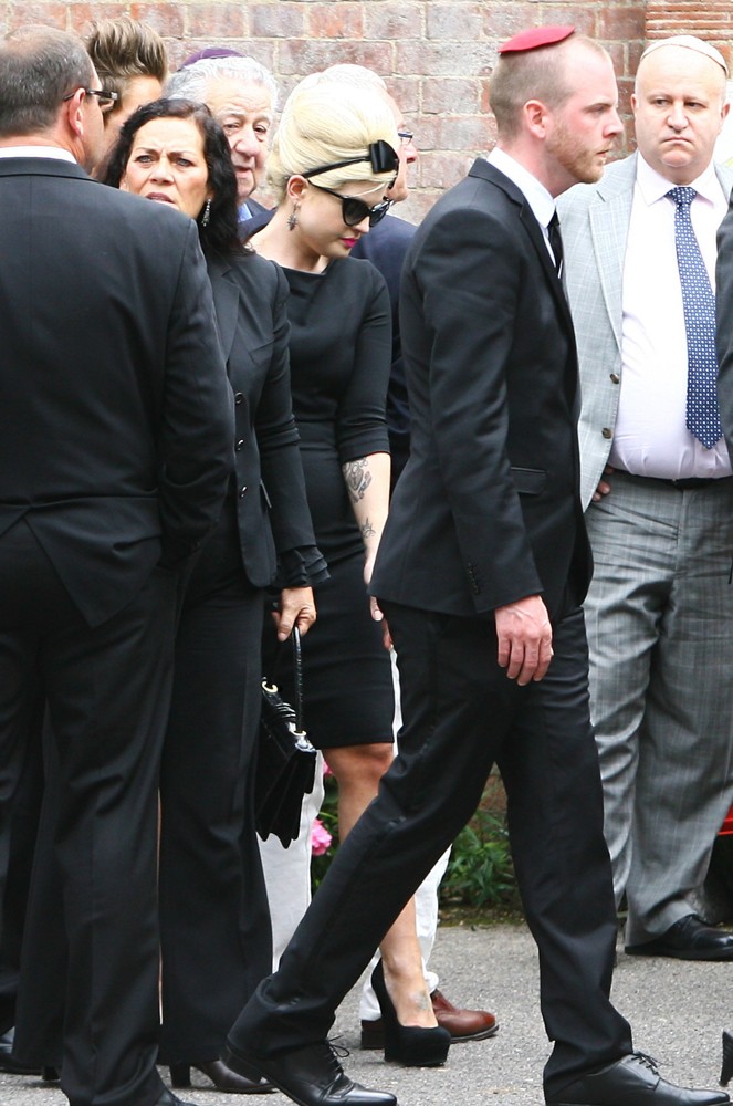 Kelly Osbourne;<br>The Cremation of Amy Winehouse