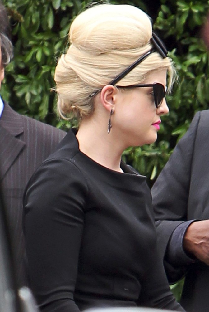 Kelly Osbourne;<br>The Cremation of Amy Winehouse