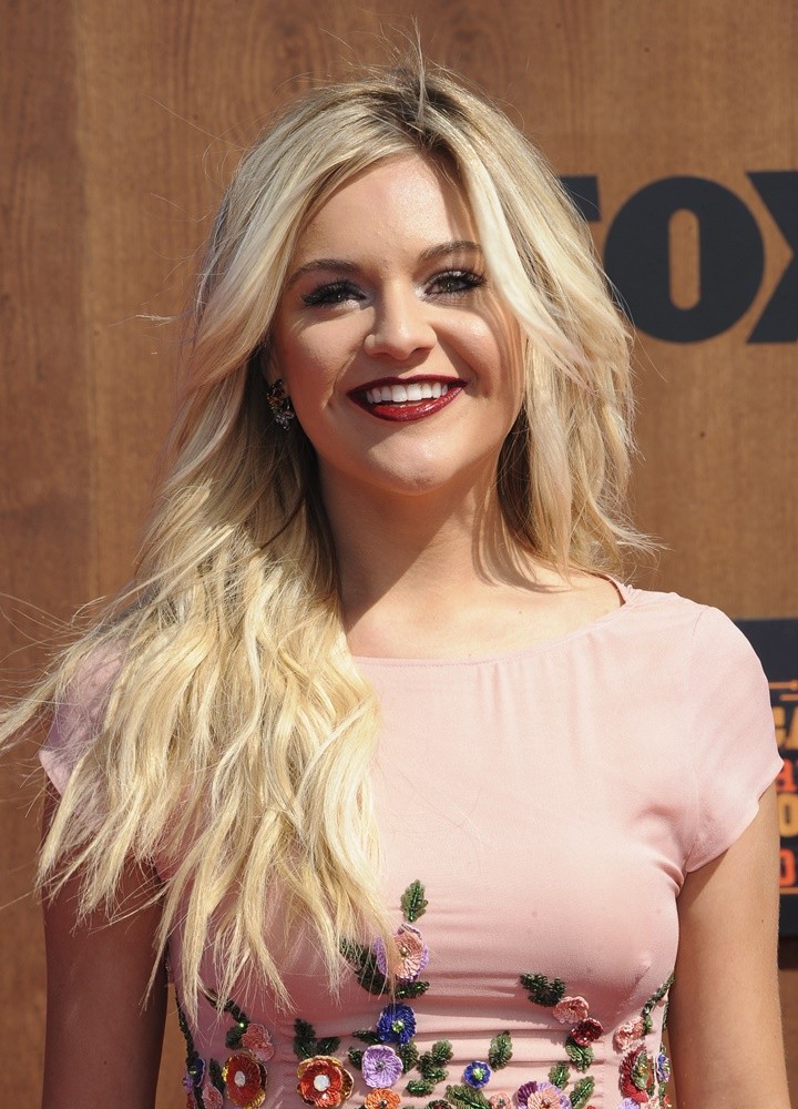 kelsea ballerini Picture 1 The 2016 American Country Countdown Awards