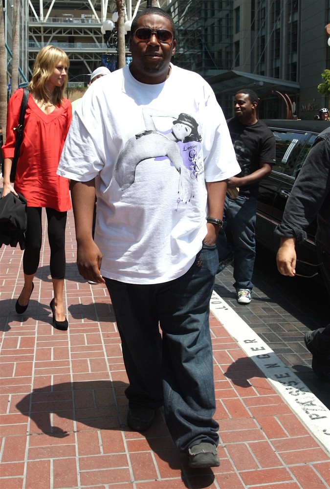 Kenan Thompson;<br>Kenan Thompson Arrives Back at His Hotel After Attending Comic Con 2009