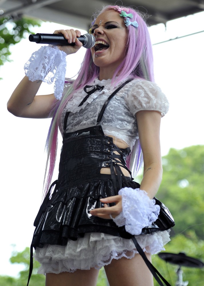 Who is kerli dating
