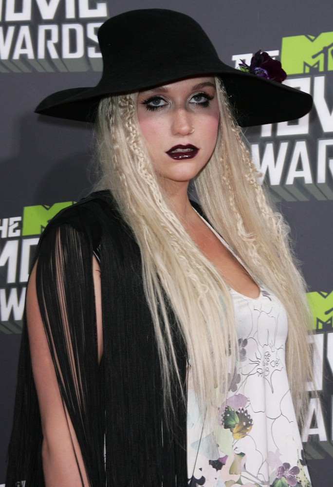 Ke$ha;<br>2013 MTV Movie Awards - Arrivals