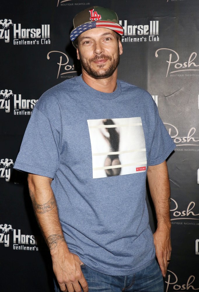 Kevin Federline;<br>Kevin Federline Live DJ Set