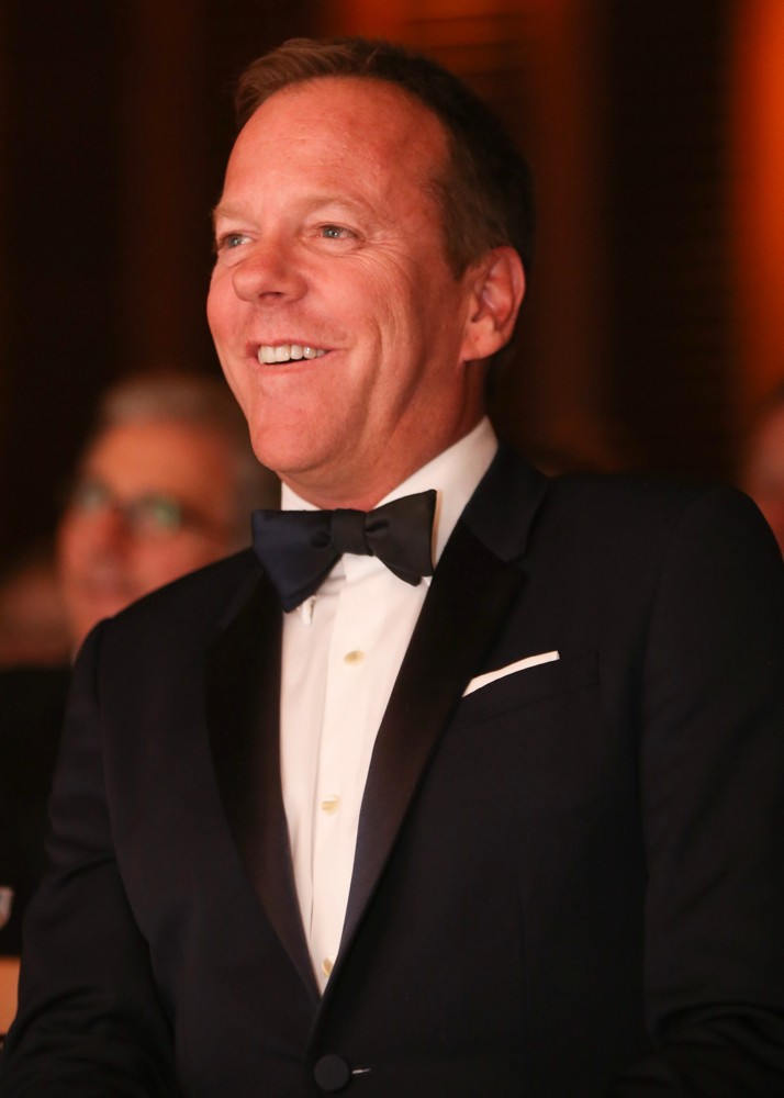 Kiefer Sutherland;<br>Kiefer Sutherland Accepts Award Harvard University's Hasty Pudding Theatricals 2013 Man of The Year