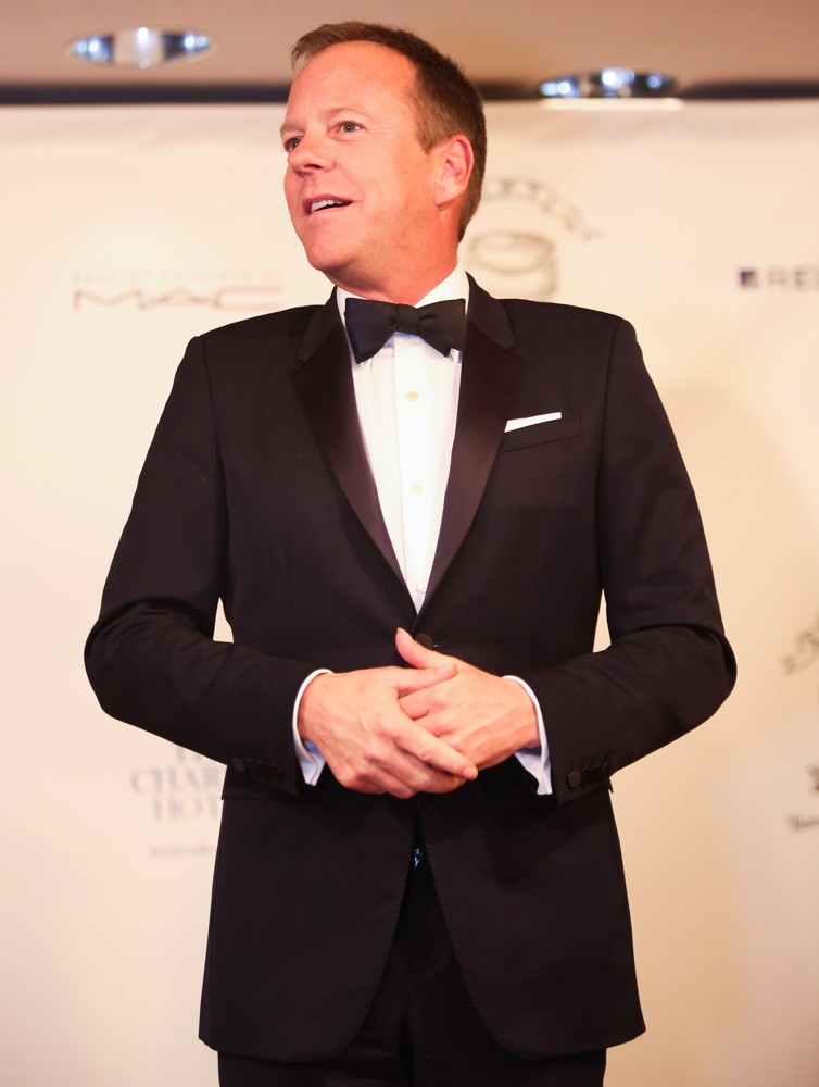Kiefer Sutherland;<br>Kiefer Sutherland Accepts Award Harvard University's Hasty Pudding Theatricals 2013 Man of The Year