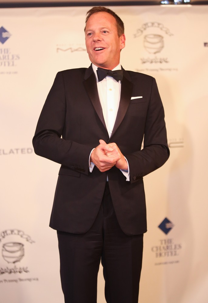Kiefer Sutherland;<br>Kiefer Sutherland Accepts Award Harvard University's Hasty Pudding Theatricals 2013 Man of The Year