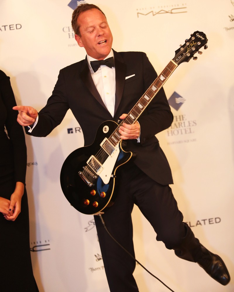 Kiefer Sutherland;<br>Kiefer Sutherland Accepts Award Harvard University's Hasty Pudding Theatricals 2013 Man of The Year