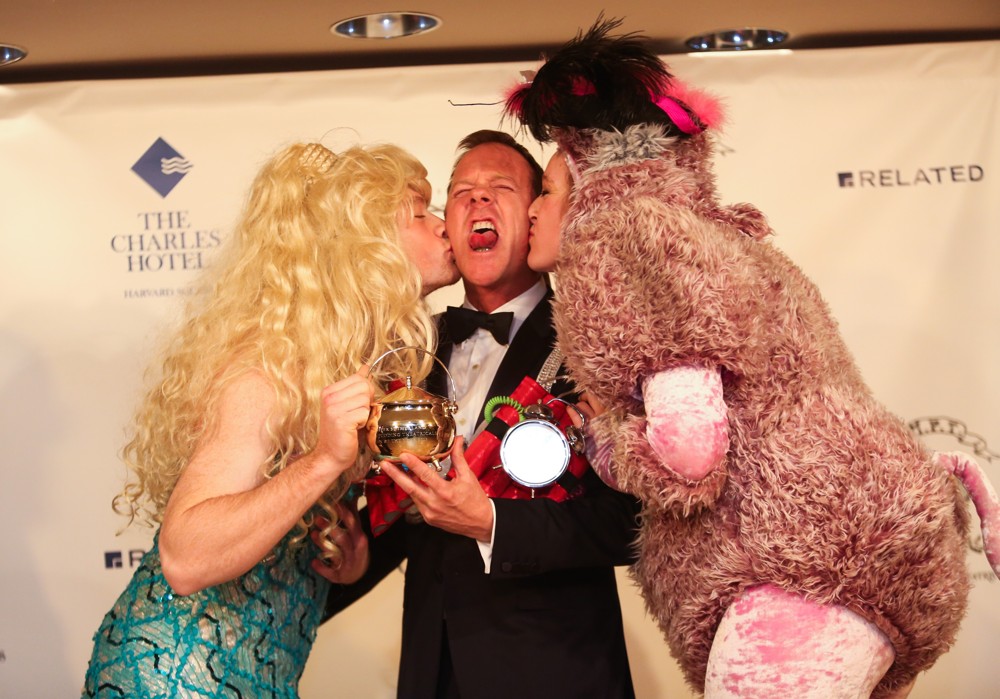 Kiefer Sutherland;<br>Kiefer Sutherland Accepts Award Harvard University's Hasty Pudding Theatricals 2013 Man of The Year