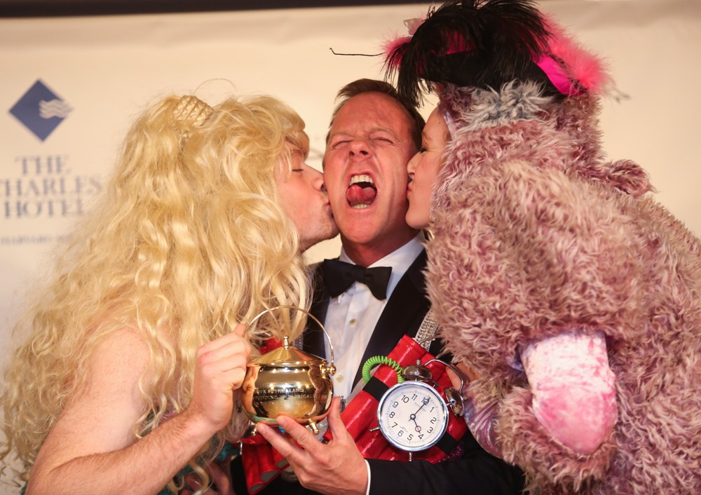 Kiefer Sutherland;<br>Kiefer Sutherland Accepts Award Harvard University's Hasty Pudding Theatricals 2013 Man of The Year