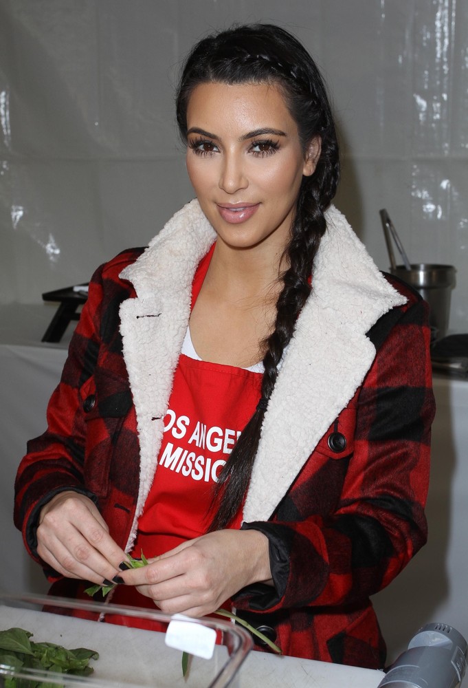 Kim Kardashian;<br>75th Anniversary of The Los Angeles Mission Serving Thanksgiving Dinner to The Homeless
