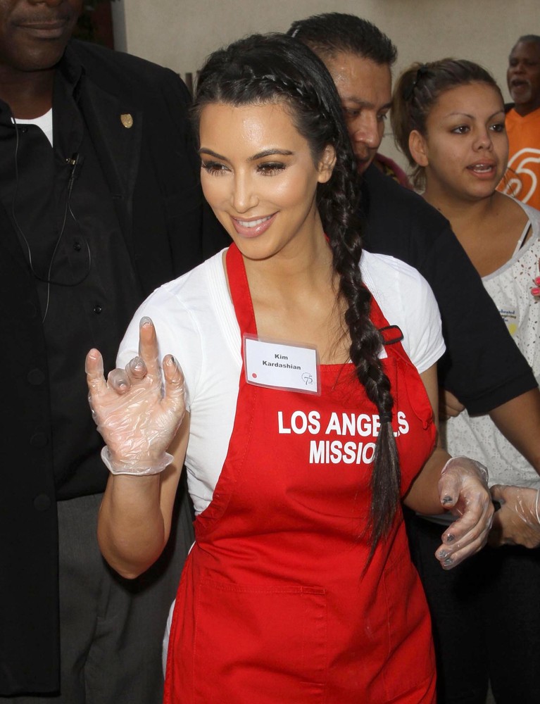 Kim Kardashian;<br>75th Anniversary of The Los Angeles Mission Serving Thanksgiving Dinner to The Homeless