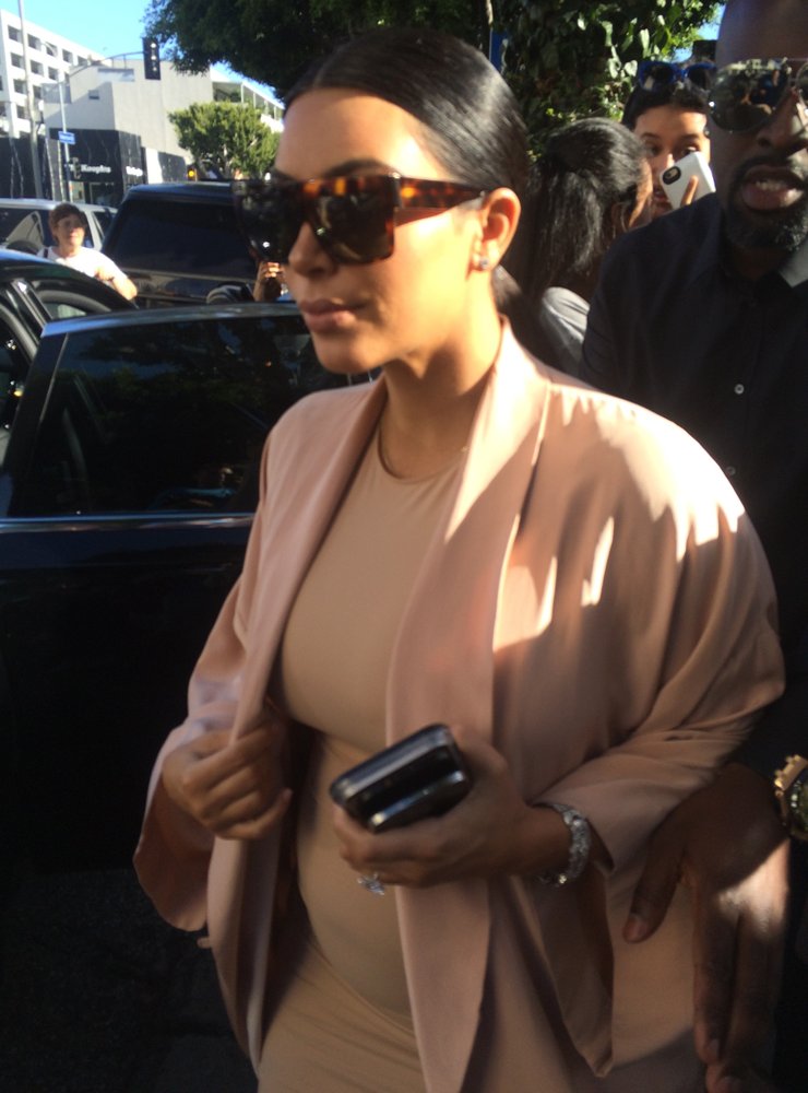 Kim Kardashian Leaving The Ivy Restaurant