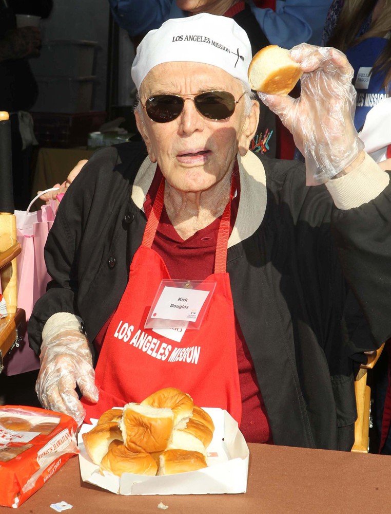 Kirk Douglas;<br>The Los Angeles Mission's Thanksgiving for Skid Row Homeless