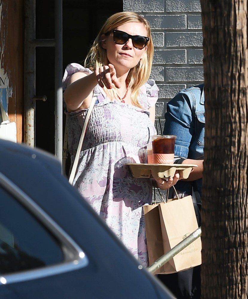 Kirsten Dunst Picture 180 - Kirsten Dunst Shows Off What Appears to be