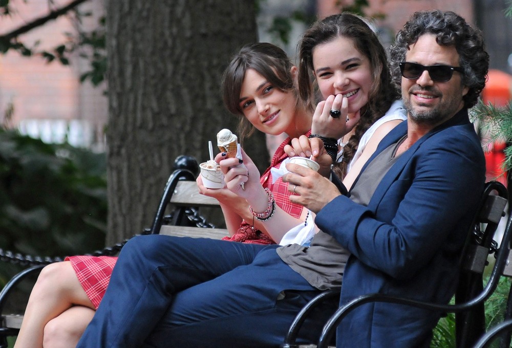 Keira Knightley;Hailee Steinfeld;Mark Ruffalo;<br>On The Set of Movie Can a Song Save Your Life?