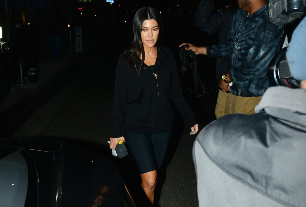 Kourtney Kardashian Out for Dinner at Crossroads Vegetarian Restaurant with Luka Sabbat