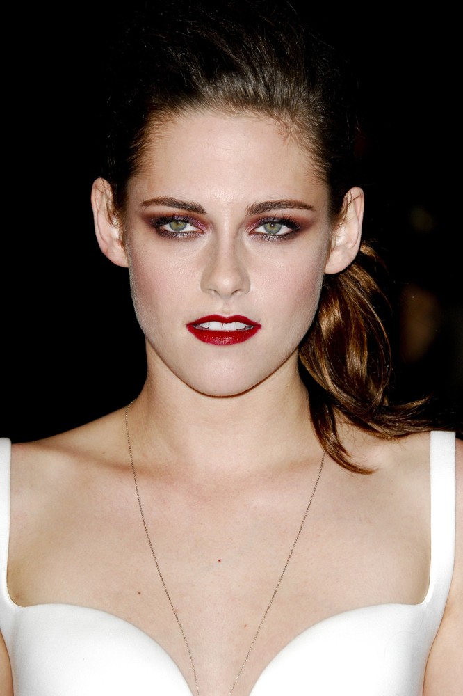 Kristen Stewart;<br>2012 AFI Fest - On the Road - Centerpiece Gala Screening - Arrivals
