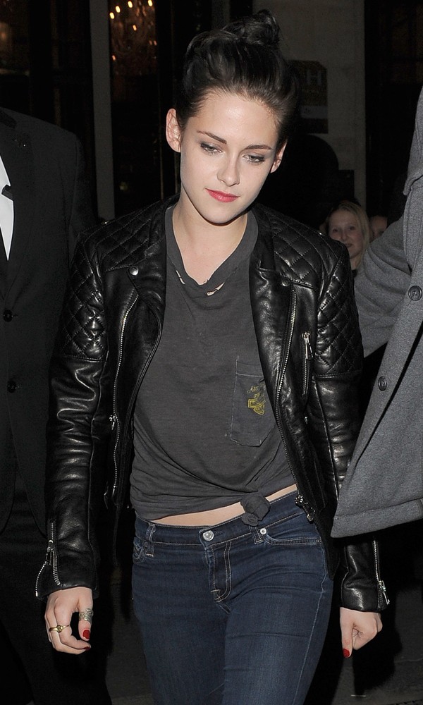 Kristen Stewart;<br>Kristen Stewart Leaving Her Hotel